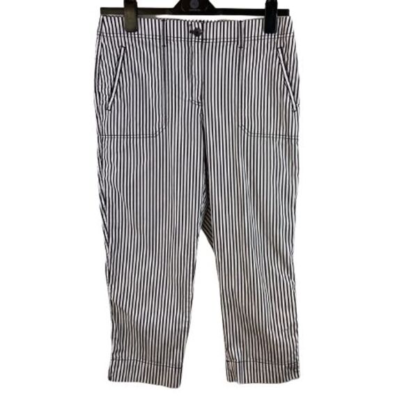 Chicos Capri Pants Size 1 White Black Striped Casual Cropped Pants - Picture 1 of 5